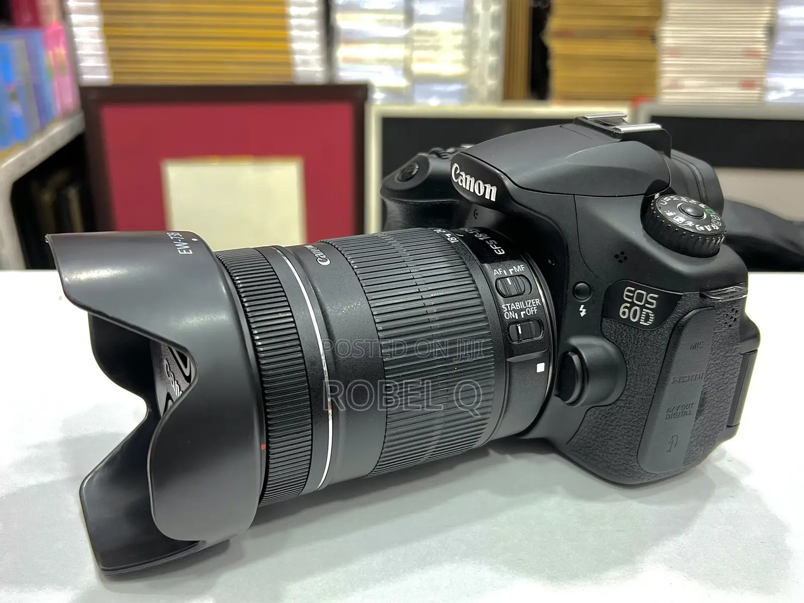 Canon 60d With Zoom 18-135mm