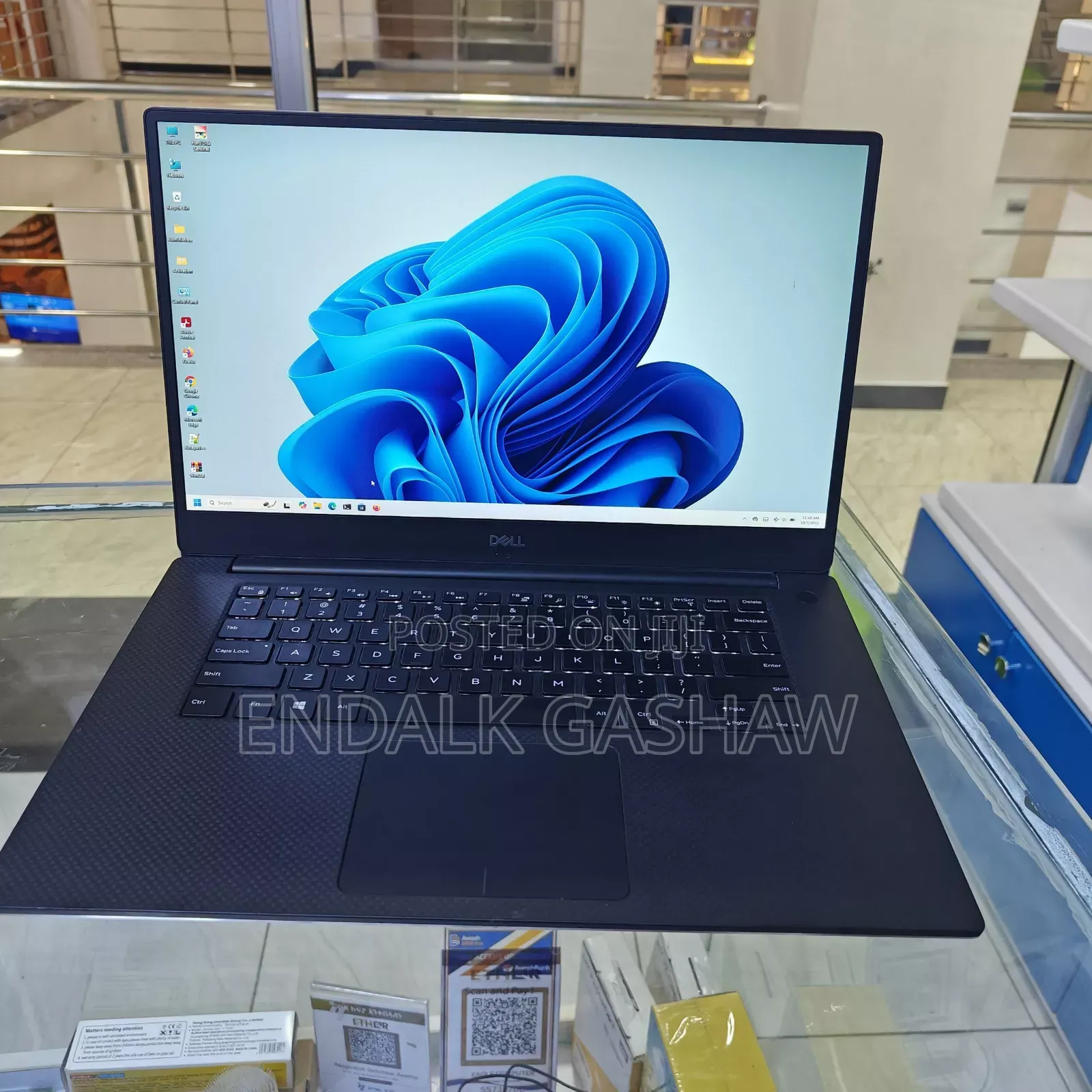 New Laptop Dell XPS 15 32GB Intel Core I7 SSD 1T