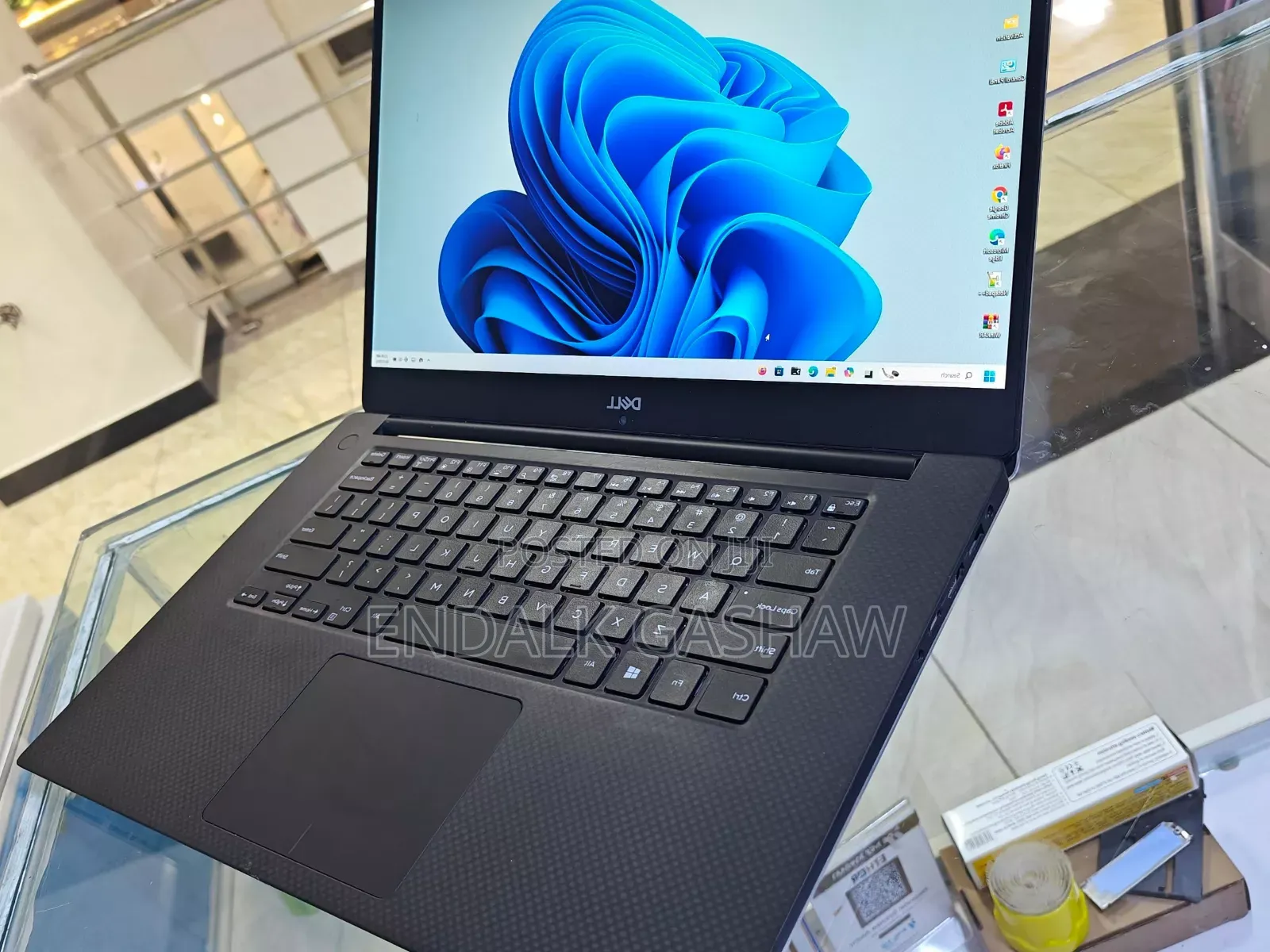New Laptop Dell XPS 15 32GB Intel Core I7 SSD 1T