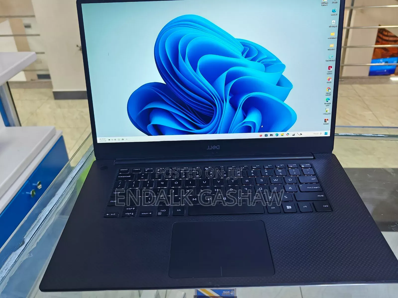 New Laptop Dell XPS 15 32GB Intel Core I7 SSD 1T