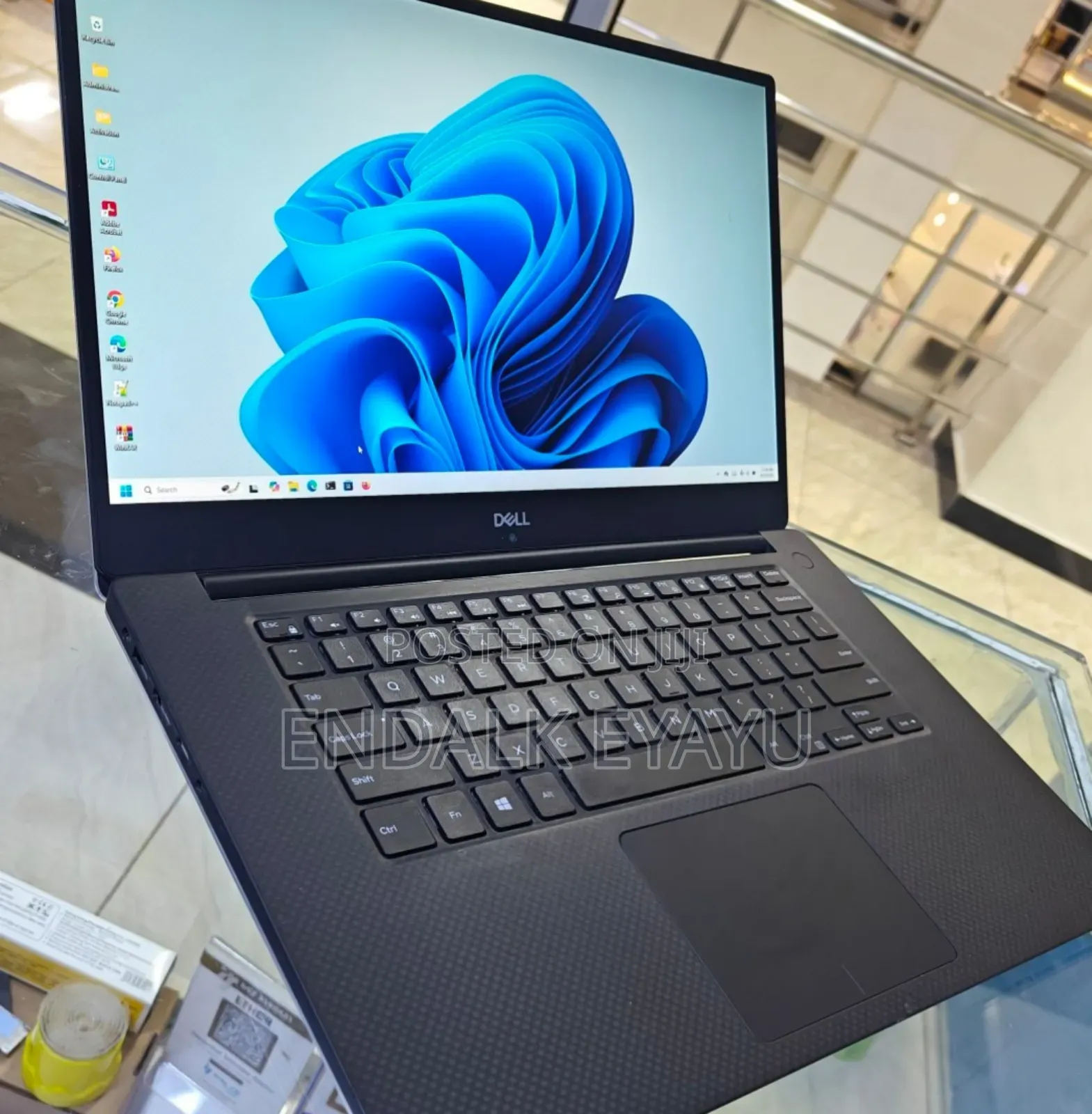 New Laptop Dell 32GB Intel Core I7 SSD 1T