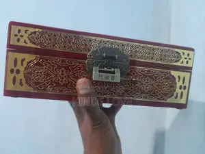 Photo - ውድ የጌጣጌጥ ማስቀመጫ