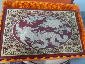 ውድ የጌጣጌጥ ማስቀመጫ