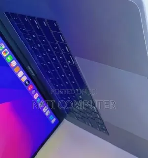 New Laptop Apple MacBook Pro 2017 16GB Intel Core I7 SSD 512GB