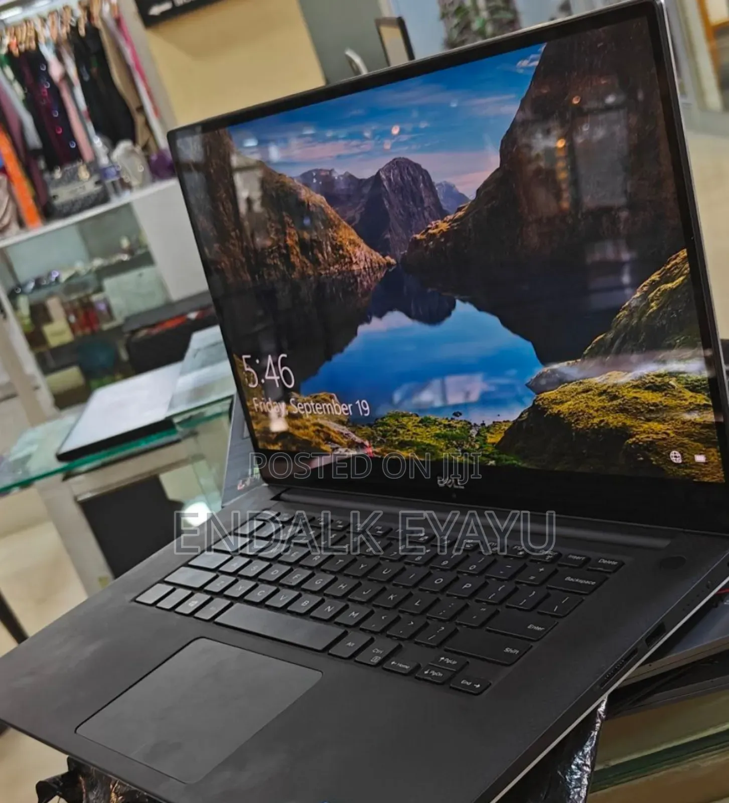 New Laptop Dell Precision 5540 16GB Intel Core I7 SSD 512GB