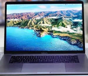 Photo - New Laptop Apple MacBook Pro 2017 16GB Intel Core I7 SSD 512GB