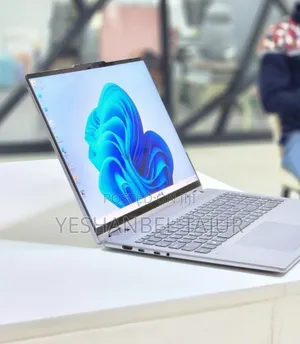 New Laptop Lenovo Yoga 7i 16GB Intel Core I7 SSD 512GB