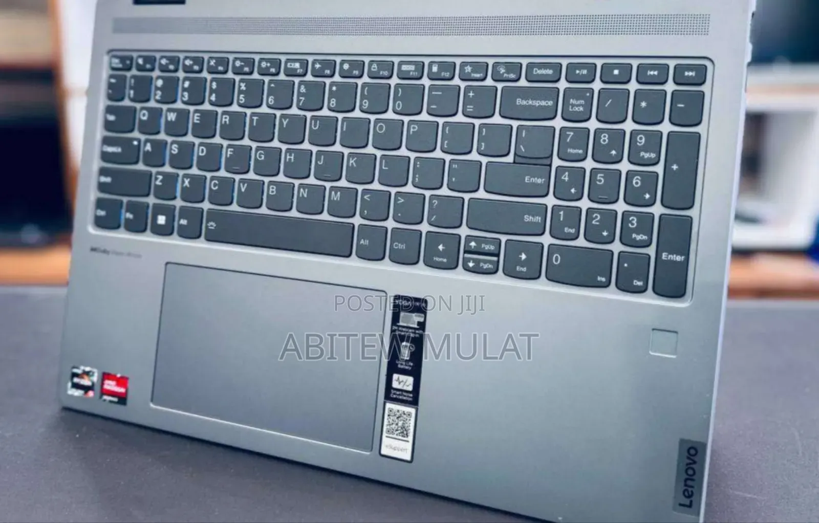 New Laptop Lenovo Yoga 7i 8GB AMD Ryzen 5 SSD 512GB