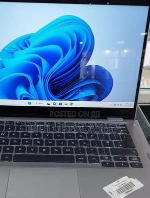 New Laptop Dell Latitude 13 3000 8GB Intel Core I5 SSD 512GB