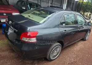 Toyota Yaris 2010 Black