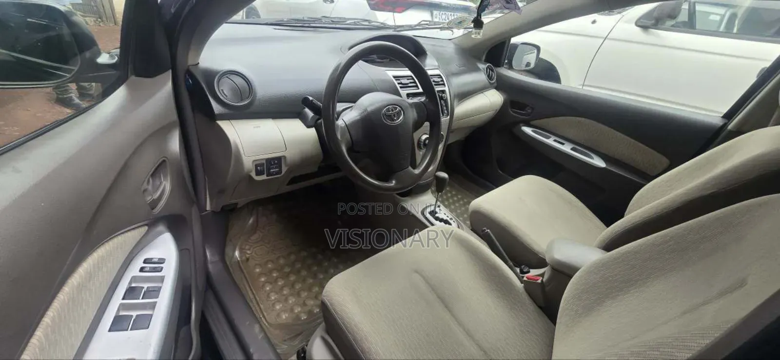 Toyota Yaris 2010 Black