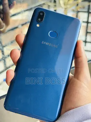 Photo - New Samsung Galaxy A10s 32 GB Blue