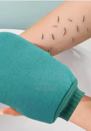 Photo - Exfoliating Bath Scrub Glove