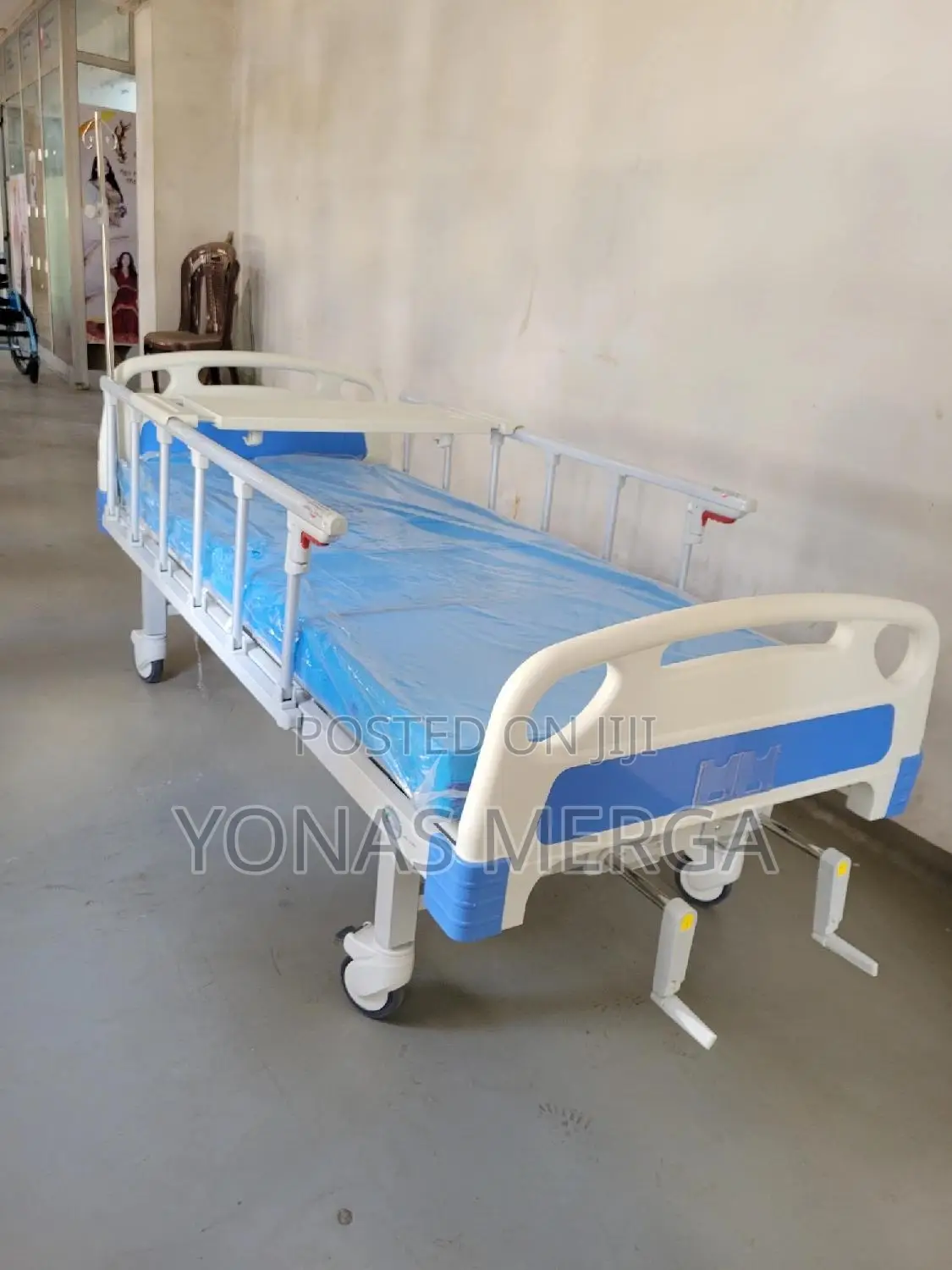 Medical Patient Bed Frame With Wheels, for Hospital, Nursing Home