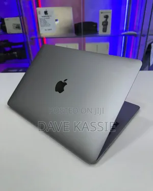 Laptop Apple MacBook Pro 2017 16GB Intel Core I7 SSD 512GB