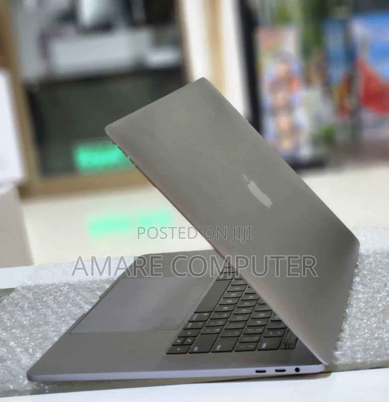 New Laptop Apple MacBook Pro 2017 16GB Intel Core I7 SSD 512GB