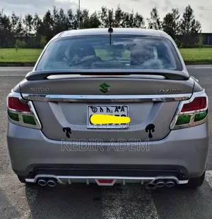 Suzuki Dzire 2022 Silver