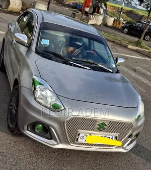 Suzuki Dzire 2022 Silver