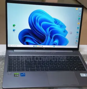 Photo - New Laptop HP 16GB Intel Core I5 SSD 512GB
