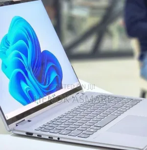 New Laptop Lenovo Yoga 7i 8GB Intel Core I7 SSD 512GB