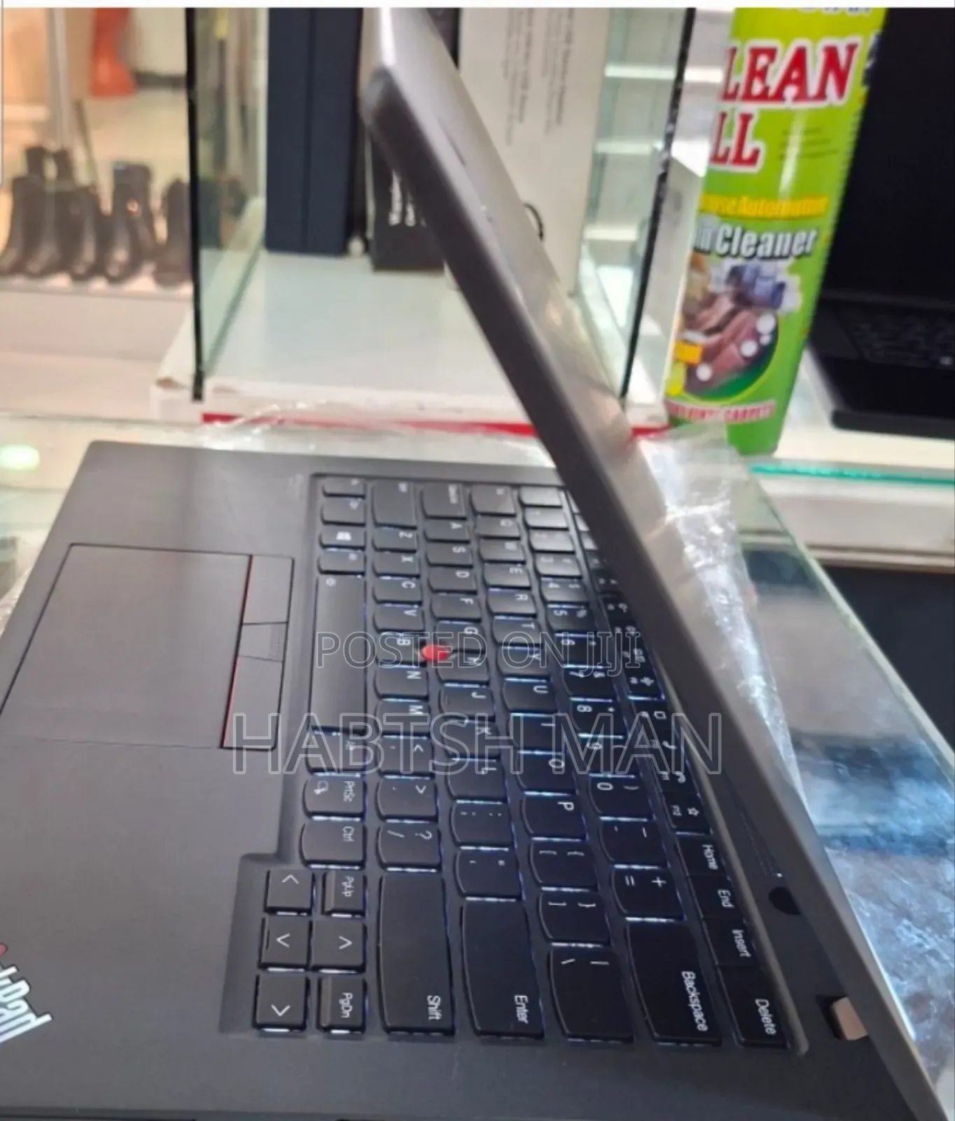 New Laptop Lenovo Yoga 330 8GB Intel Core i7 SSD 512GB