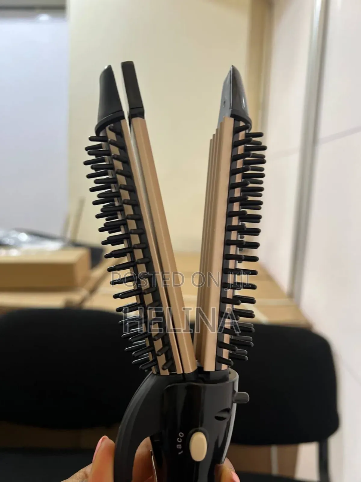 ዘመናዊ የፀጉር መተኮሻና ከርል መስሪያ በአንድ ላይ የያዘ Nova Professional Hair Straighter