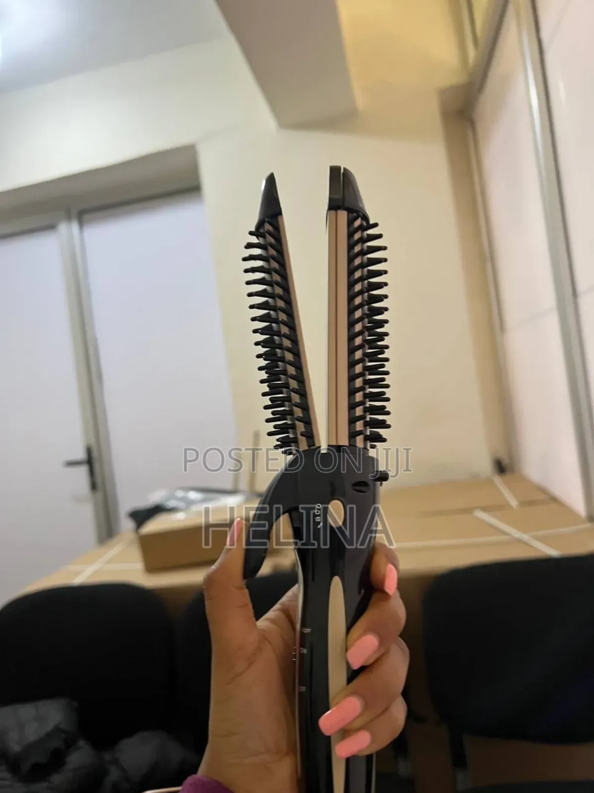 ዘመናዊ የፀጉር መተኮሻና ከርል መስሪያ በአንድ ላይ የያዘ Nova Professional Hair Straighter