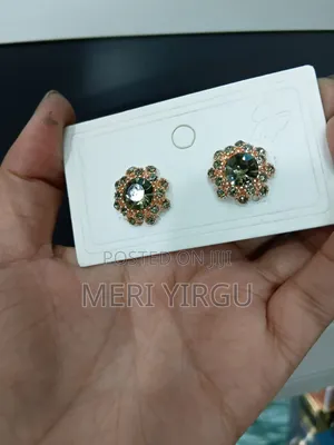 Jawllery or Earrings