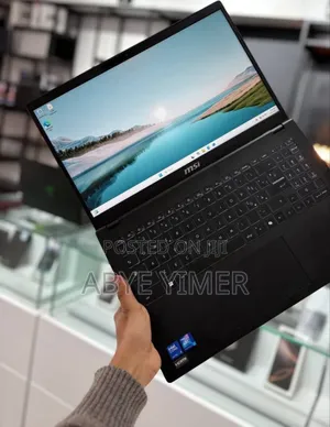 New Laptop MSI Cyborg 15 16GB Intel Core Ultra 5 SSD 512GB