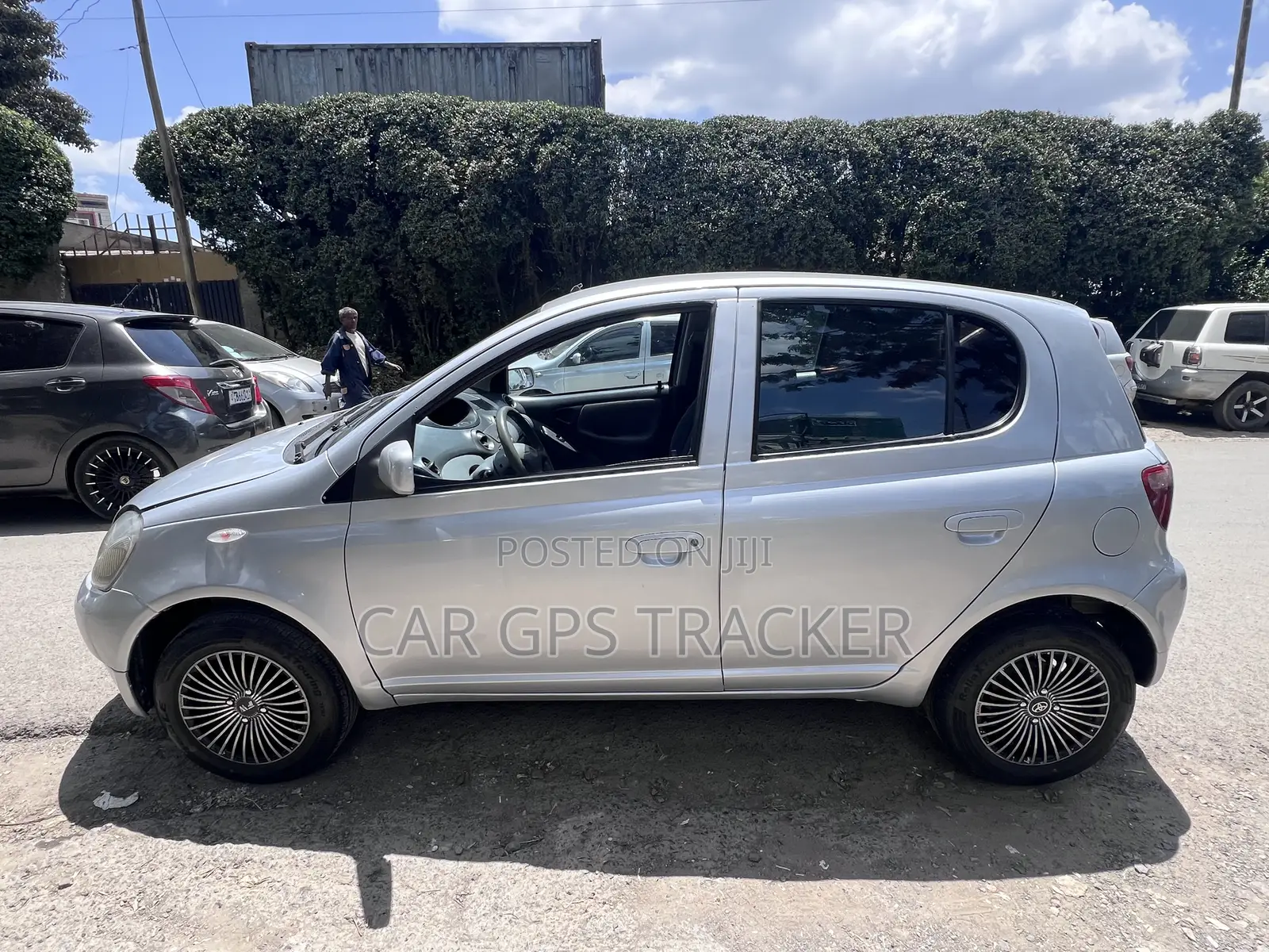 Toyota Vitz 2001 Silver