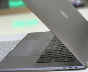 New Laptop Apple MacBook Pro 2017 16GB Intel Core I7 SSD 512GB