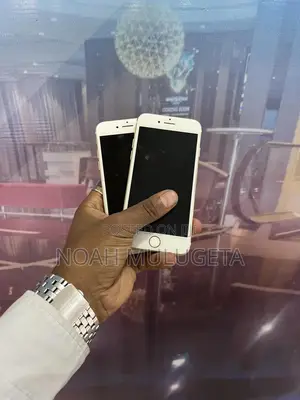 Photo - Apple iPhone 7 32 GB Rose Gold