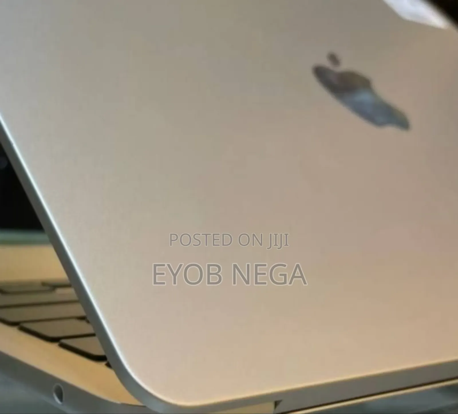 Laptop Apple MacBook Air 2022 M2 8GB Apple M2 SSD 256GB