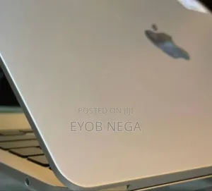 Photo - Laptop Apple MacBook Air 2022 M2 8GB Apple M2 SSD 256GB