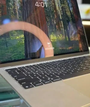 Laptop Apple MacBook Air 2022 M2 8GB Apple M2 SSD 256GB