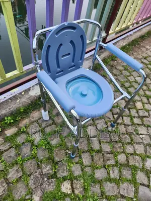 Photo - Commode Chair胺你toilet Chair抽查commode Chair欸了toilet Chair色澤commode Chai