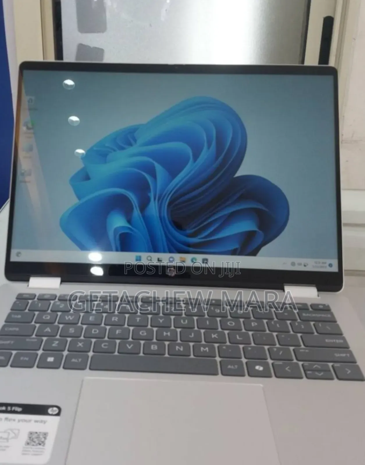 New Laptop HP OmniBook 5 Flip 16GB Intel Core I5 SSD 1T