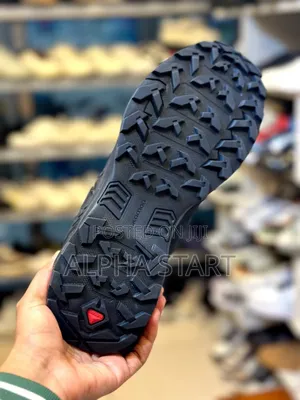 Salomon X Ultra 4 GTX Wide Hiking Water Proof Hoe Made in Veietnam