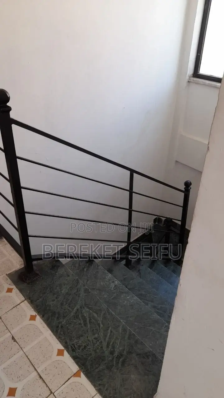 Furnished 4bdrm House in Bole for sale