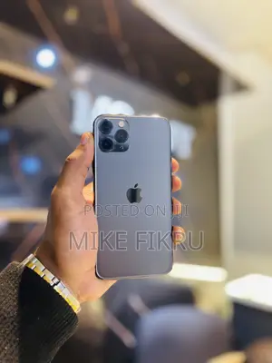 Photo - Apple iPhone 11 Pro 64 GB Black