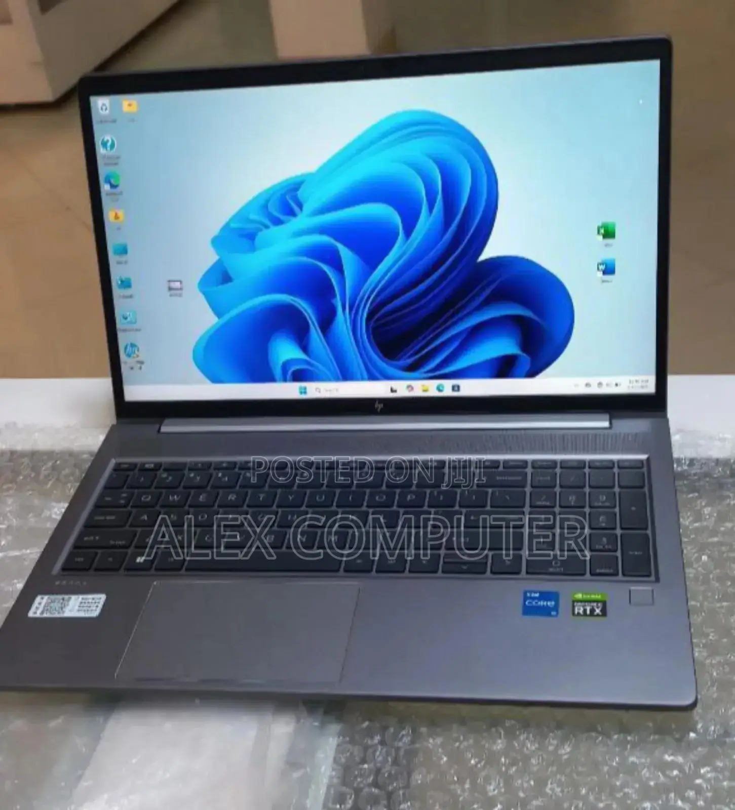 New Laptop HP ZBook Firefly 16inch G9 16GB Intel Core I5 SSD 512GB