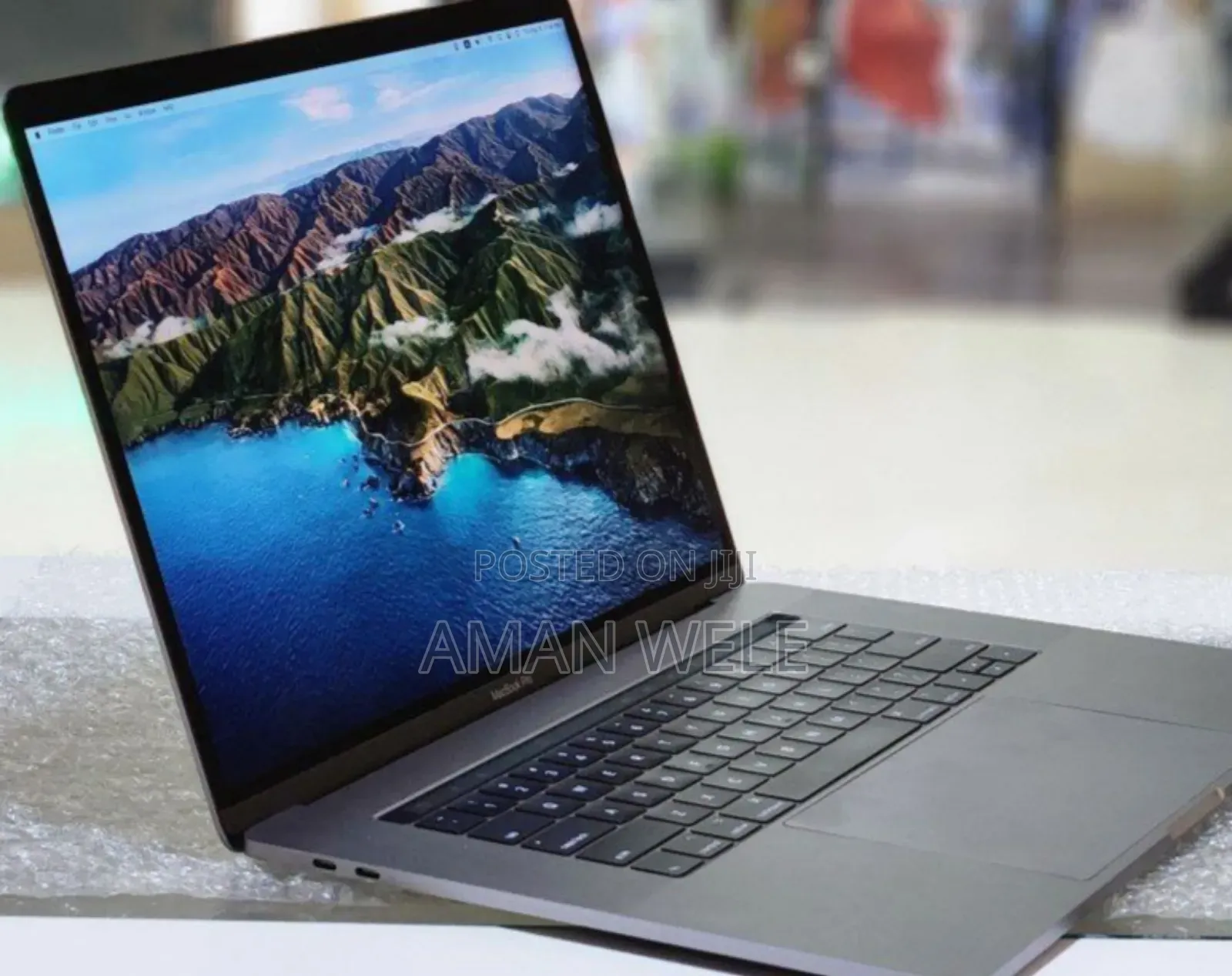 New Laptop Apple MacBook Pro 2017 16GB Intel Core I7 SSD 512GB