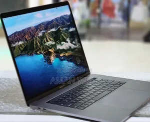 New Laptop Apple MacBook Pro 2017 16GB Intel Core I7 SSD 512GB