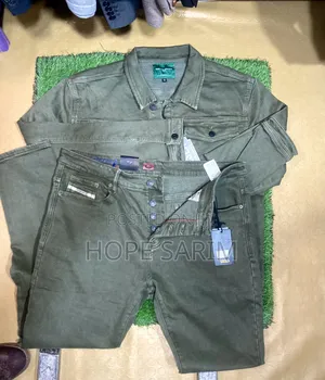 Complete Jeans Green ሙሉ ጆንስ