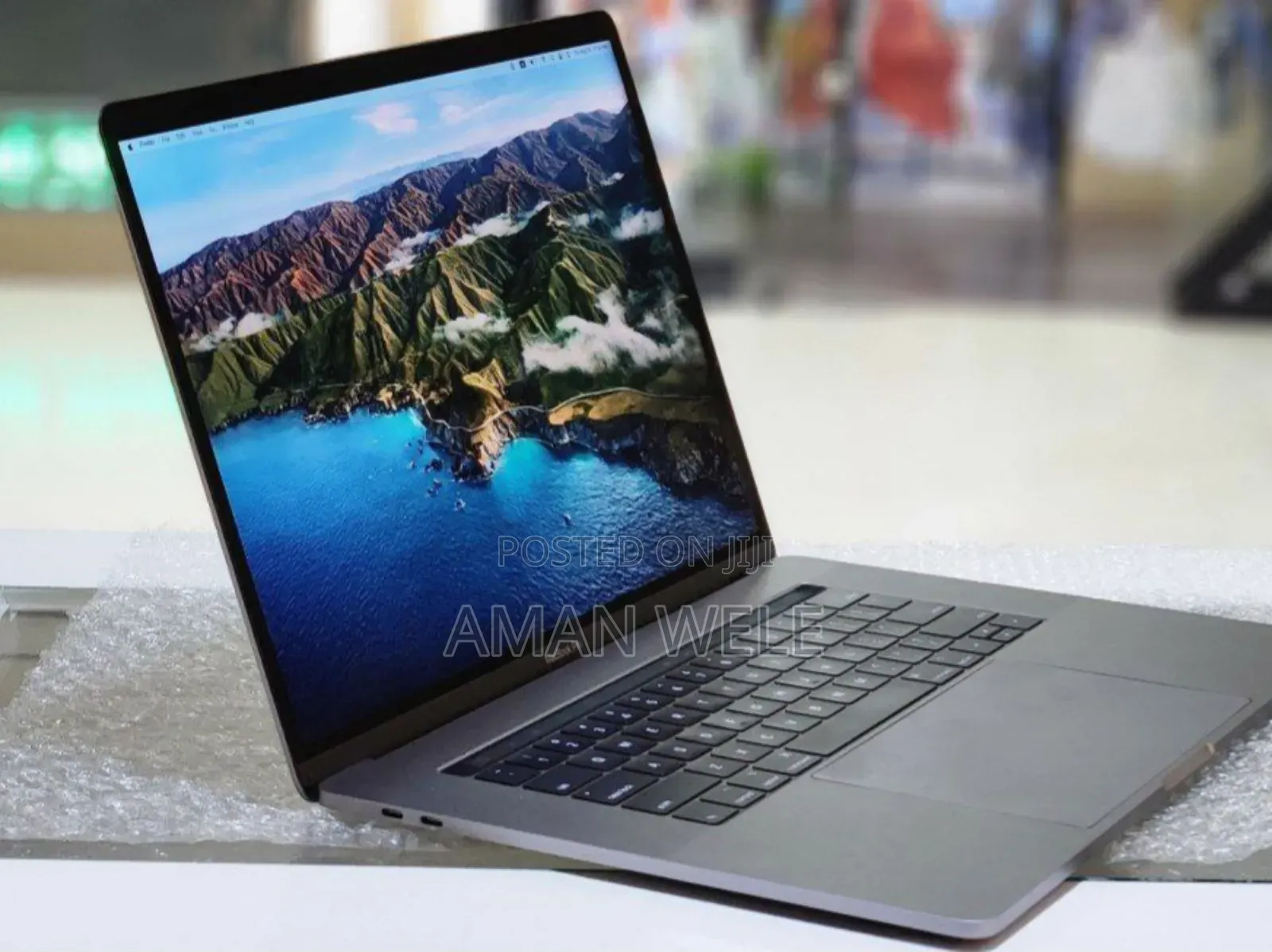 New Laptop Apple MacBook Pro 2017 16GB Intel Core I7 SSD 512GB