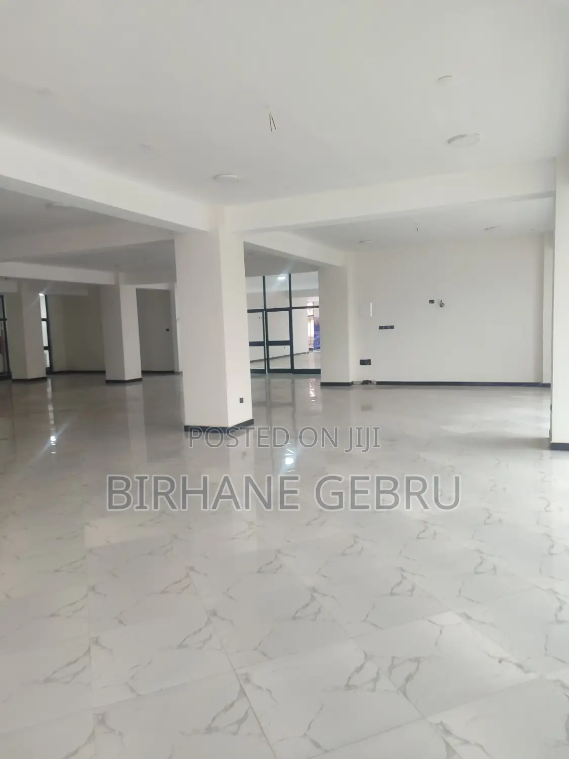 Complex and Space of Rent for Resturant or Cafe