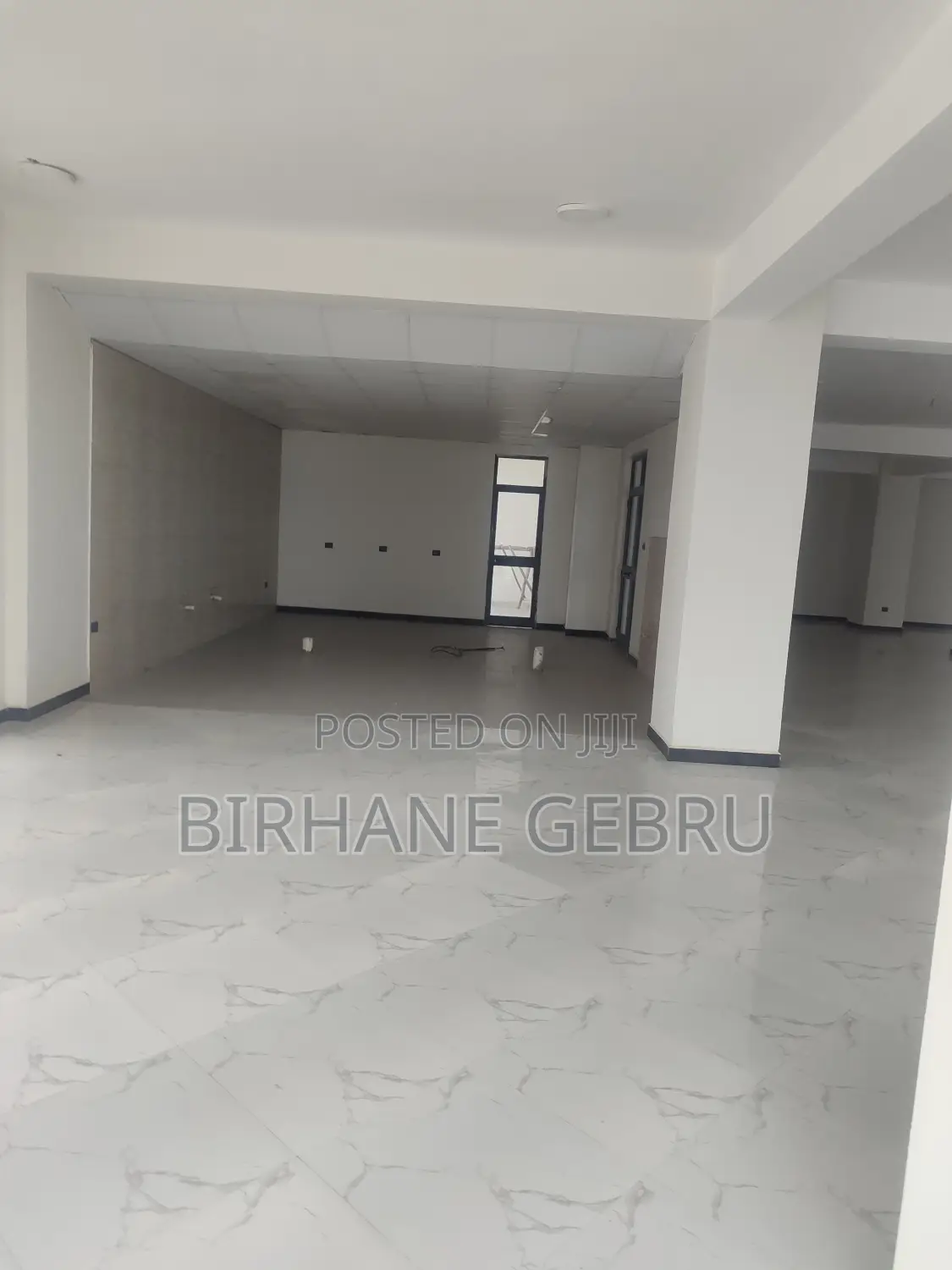 Complex and Space of Rent for Resturant or Cafe