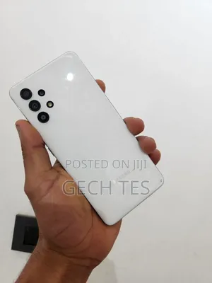 Photo - Samsung Galaxy A32 64 GB White