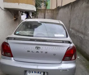 Toyota Platz 2001 Silver