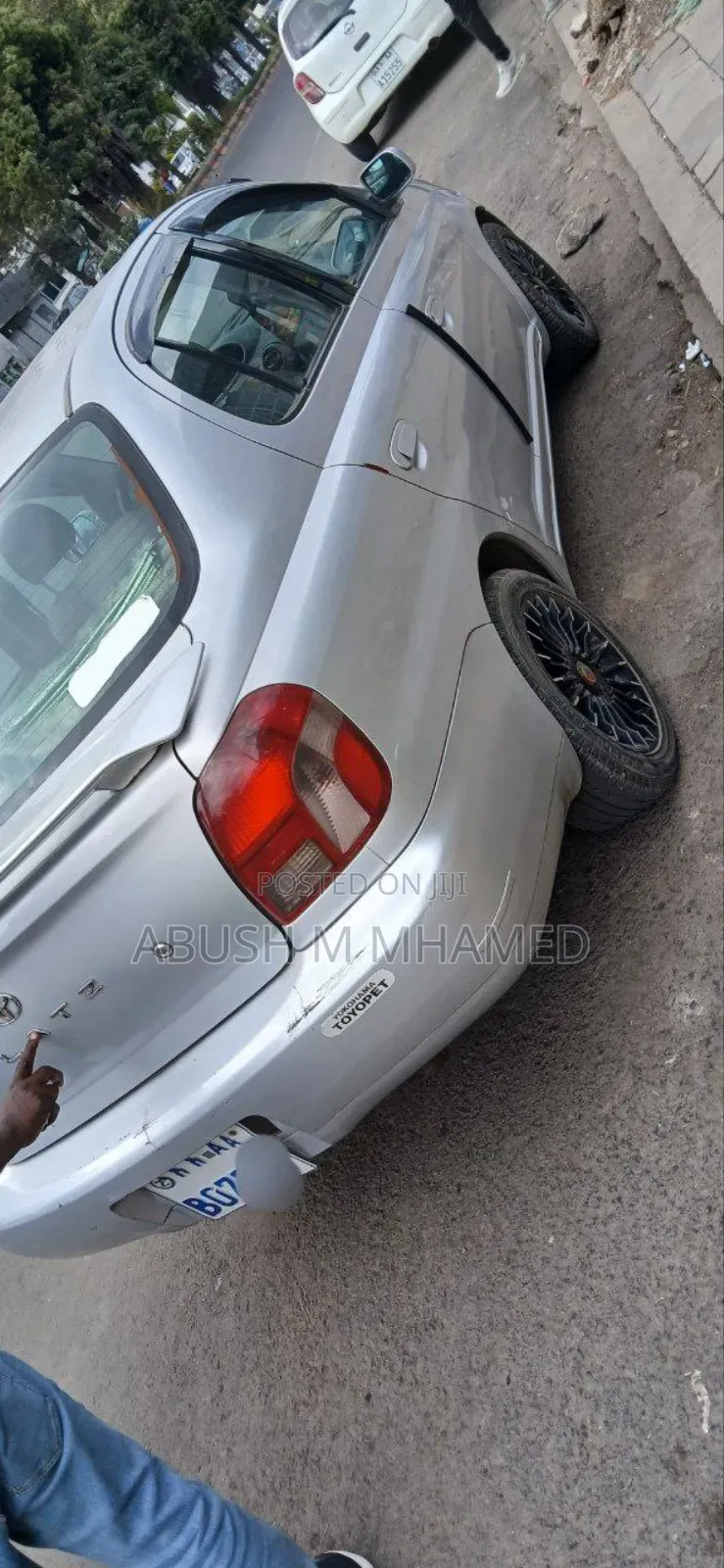Toyota Platz 2001 Silver